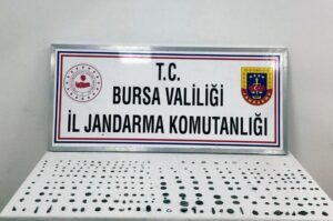 Gebze-Orhangazi-İzmir O5 Otoyolu üzerinde gerçekleştirilen operasyonda, Otoyol Jandarma Komutanlığı ve