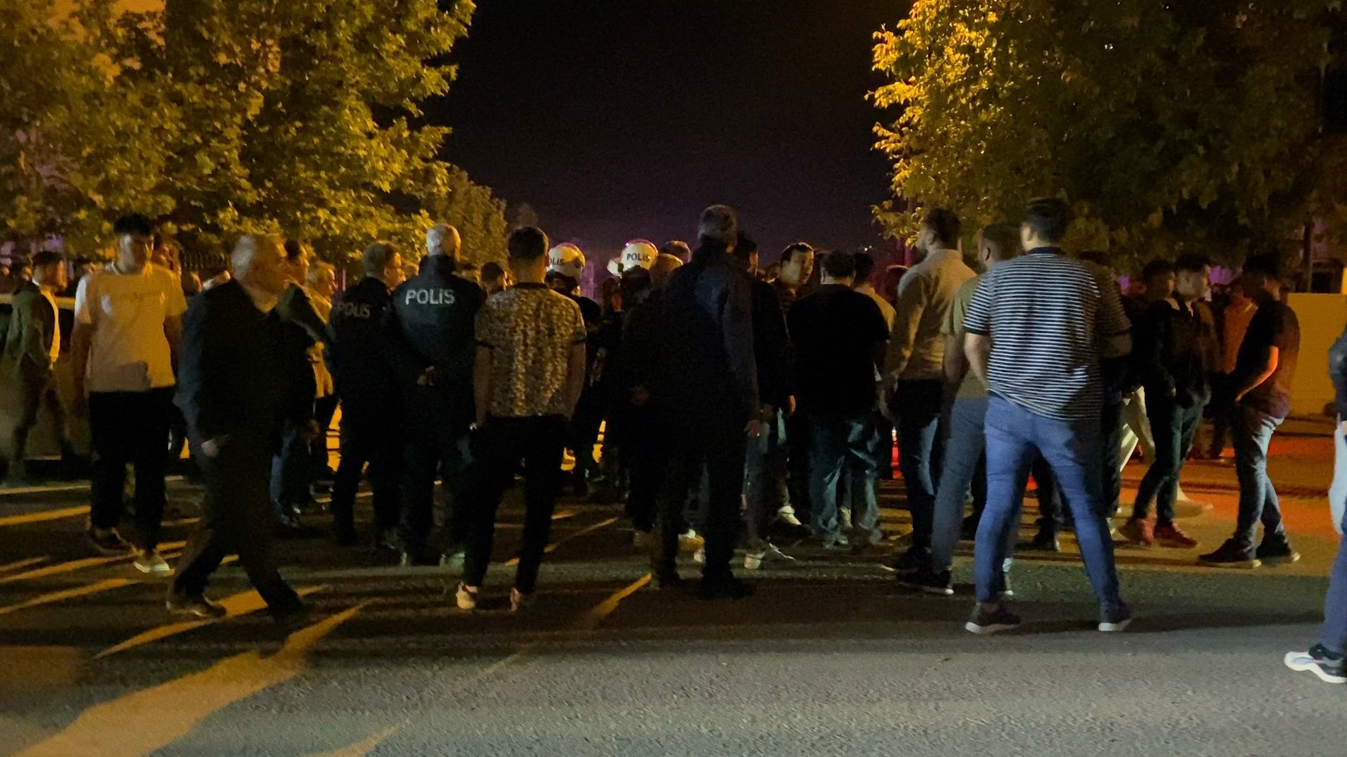 Olay, saat 23.00 sıralarında İnegöl ilçesi Huzur Mahallesi Fatih Sultan
