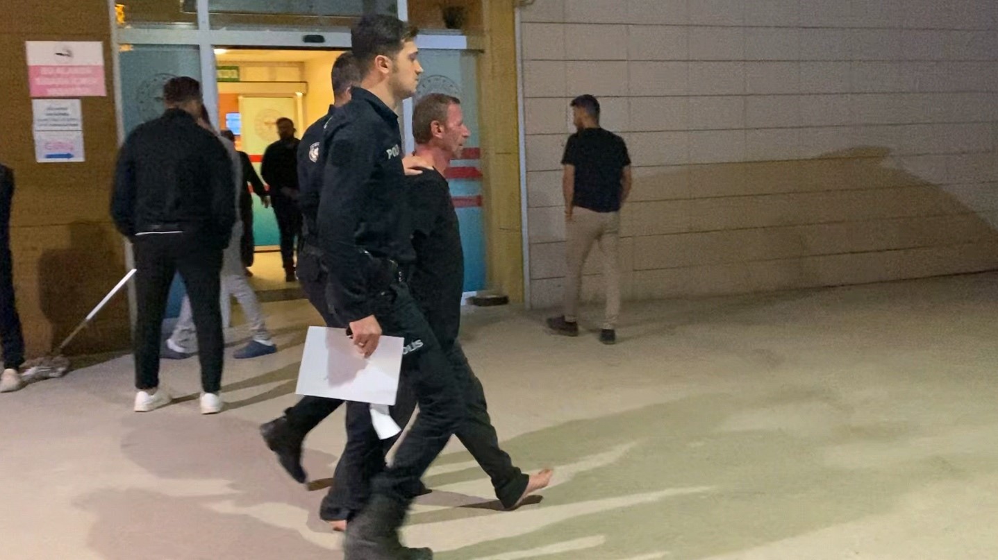 Olay saat 00.30 sıralarında Mahmudiye mahallesi Koca Macır sokakta meydana
