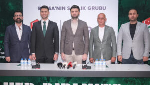 Özlüce İbrahim Yazıcı Tesisleri’nde yapılan lansmana Bursaspor Başkanı Enes Çelik