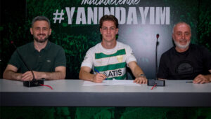 Bursaspor Kulübü’nden şu paylaşım yapıldı: “Altyapımızdan yetişen genç oyuncumuz Ahmet