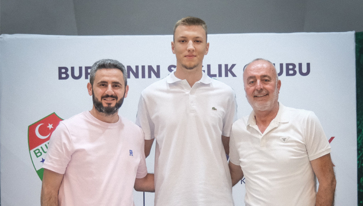 Bursaspor’da genç futbolcuyla sözleşme uzatıldı