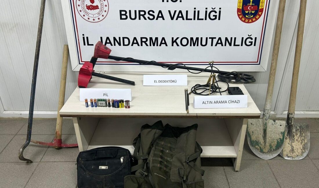 Bursa'nın İnegöl ilçesinde kaçak kazı yapan 3 şahıs jandarma ekiplerince