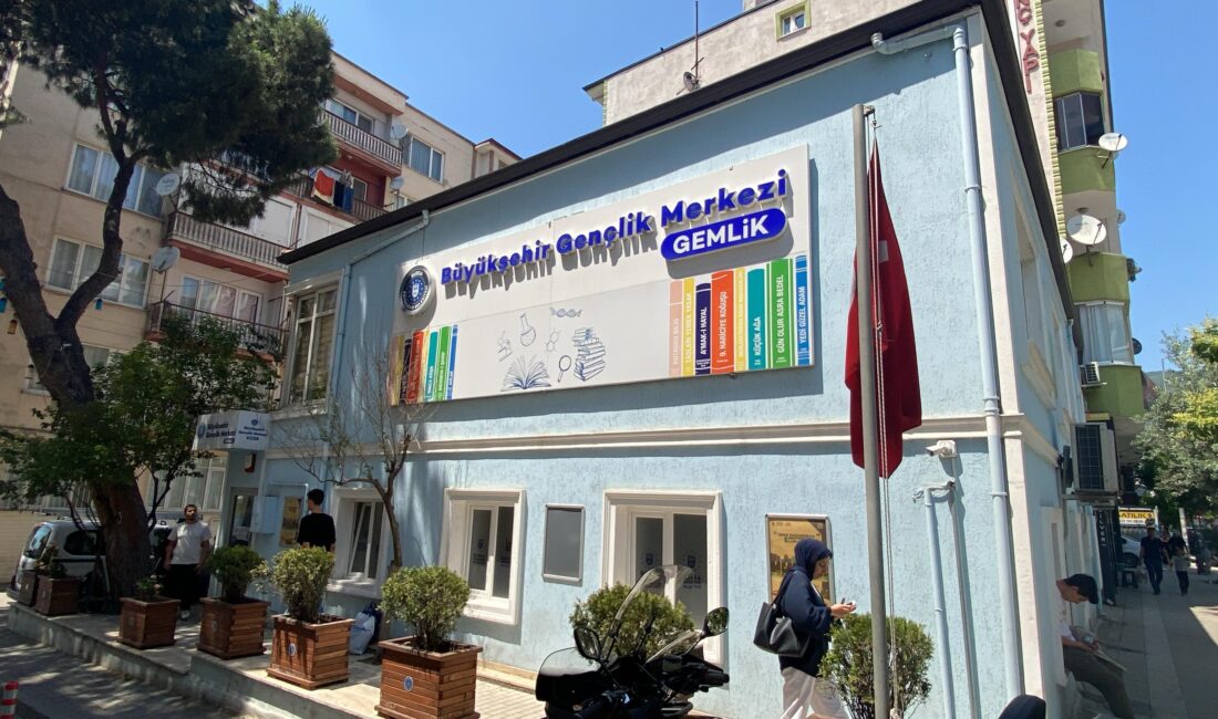 Bursa Büyükşehir Belediyesi Gemlik ve Görükle Gençlik Merkezleri sınav dönemi