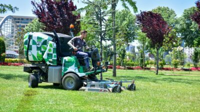 Bursa Büyükşehir Belediyesi, sorumluluk alanında bulunan park ve yeşil alanlarda
