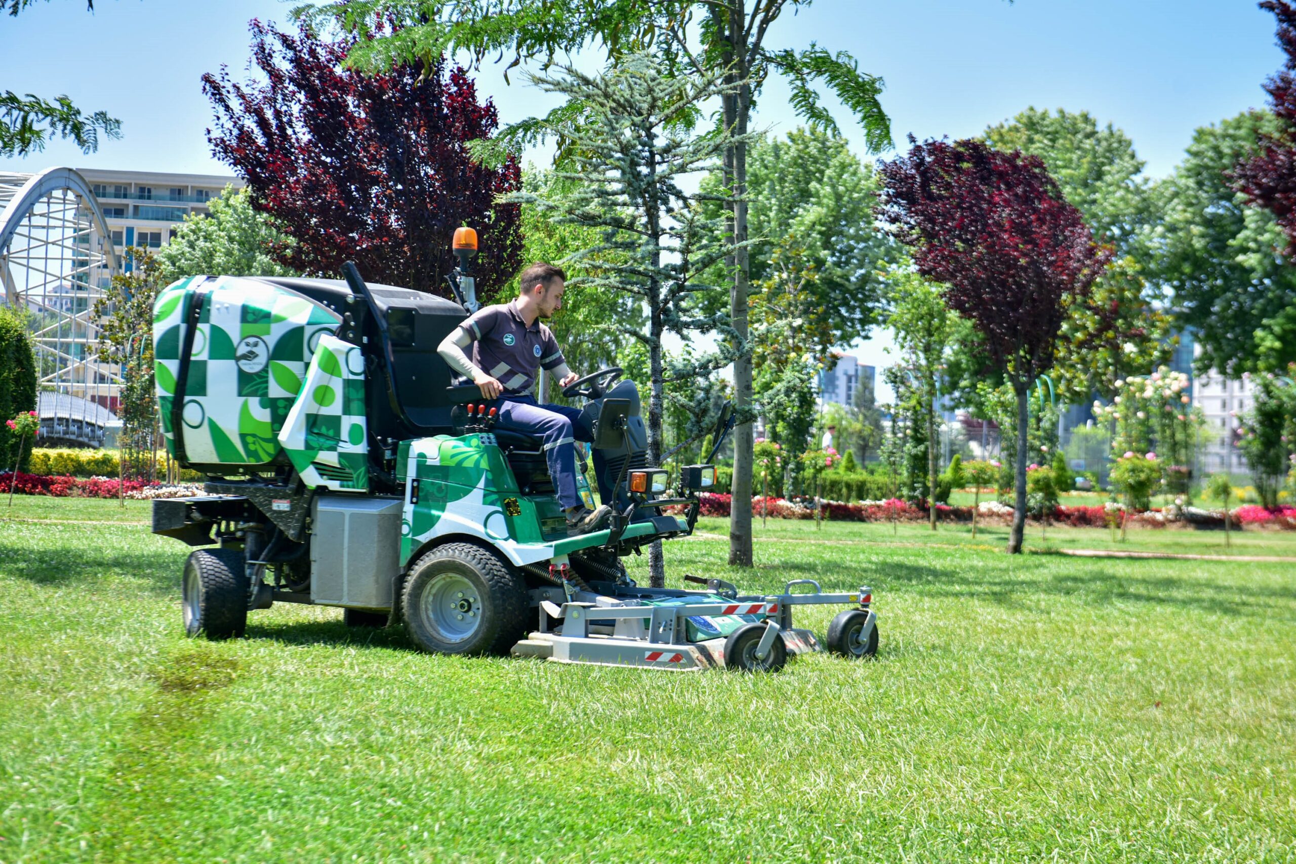Bursa Büyükşehir Belediyesi, sorumluluk alanında bulunan park ve yeşil alanlarda