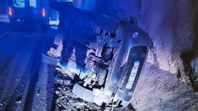 Bursa’nın İnegöl ilçesinde otomobilin su kanalına devrilmesi sonucu iki kişi