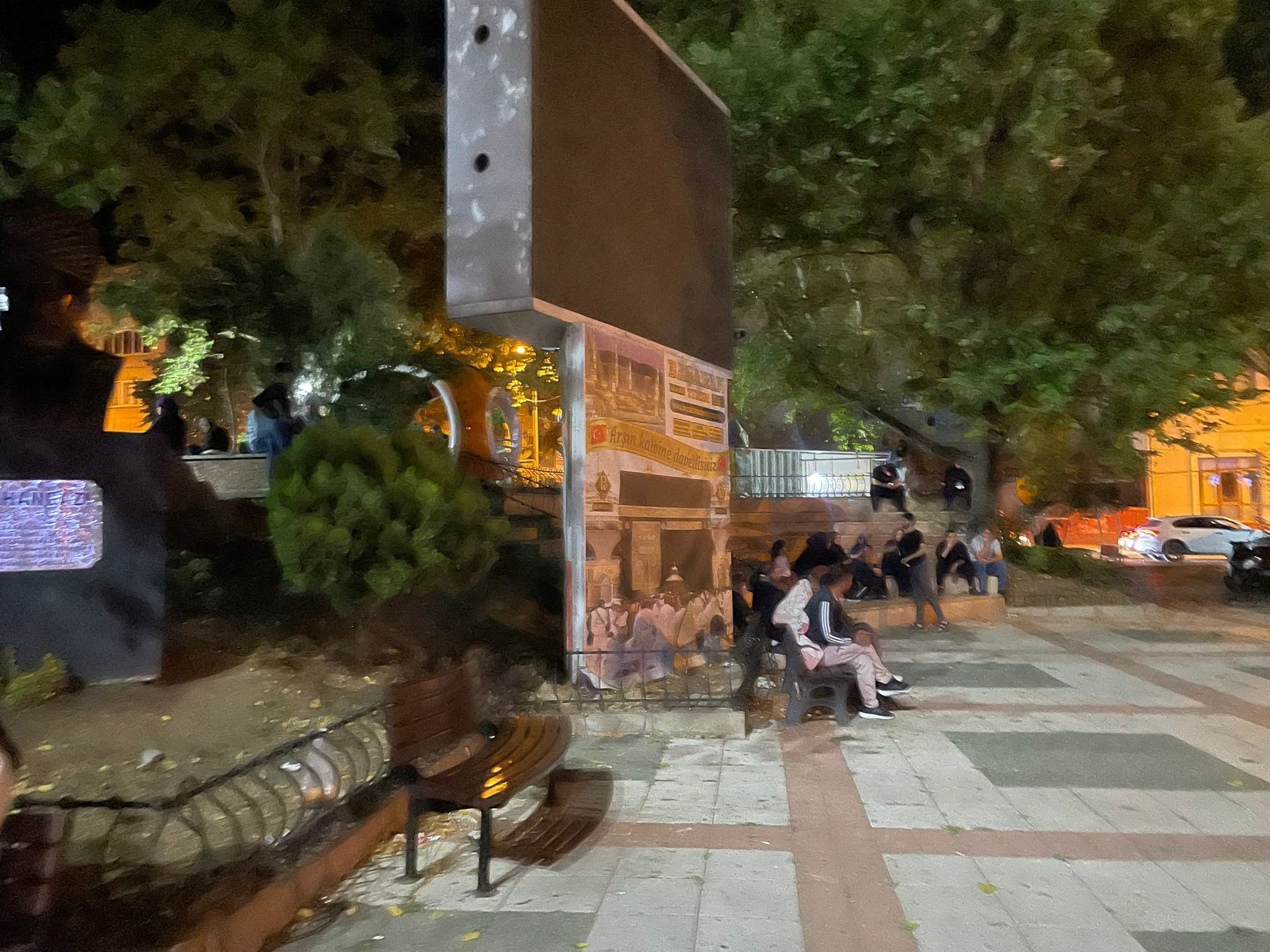 Bursa'nın Gemlik ilçesi merkezli meydana gelen art arda depremler vatandaşlara
