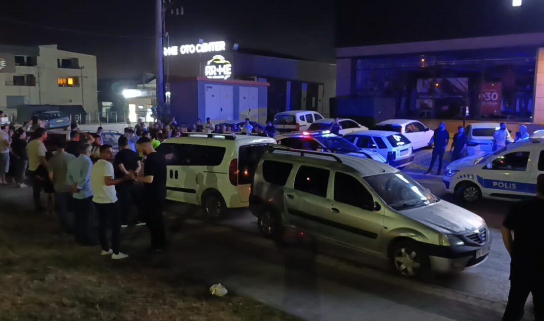 Bursa'nın İnegöl ilçesinde alkollü olduğu öğrenilen otomobil sürücü, tartıştığı motosiklet