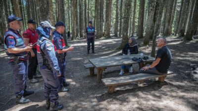 Bursa'nın gözde turizm merkezlerinden Uludağ'da jandarma ekipleri, orman yangınlarına karşı
