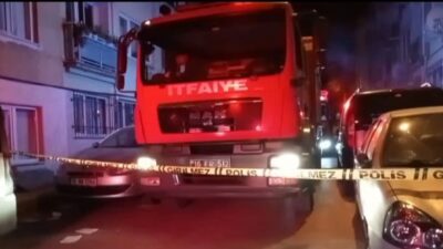 Bursa'da gece yarısı bir apartmandan yükselen dumanlar, mahalleliyi sokağa döktü.

