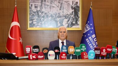 Bursa Büyükşehir Belediye Başkanı Mustafa Bozbey, toplu ulaşımda maliyetlerin çok