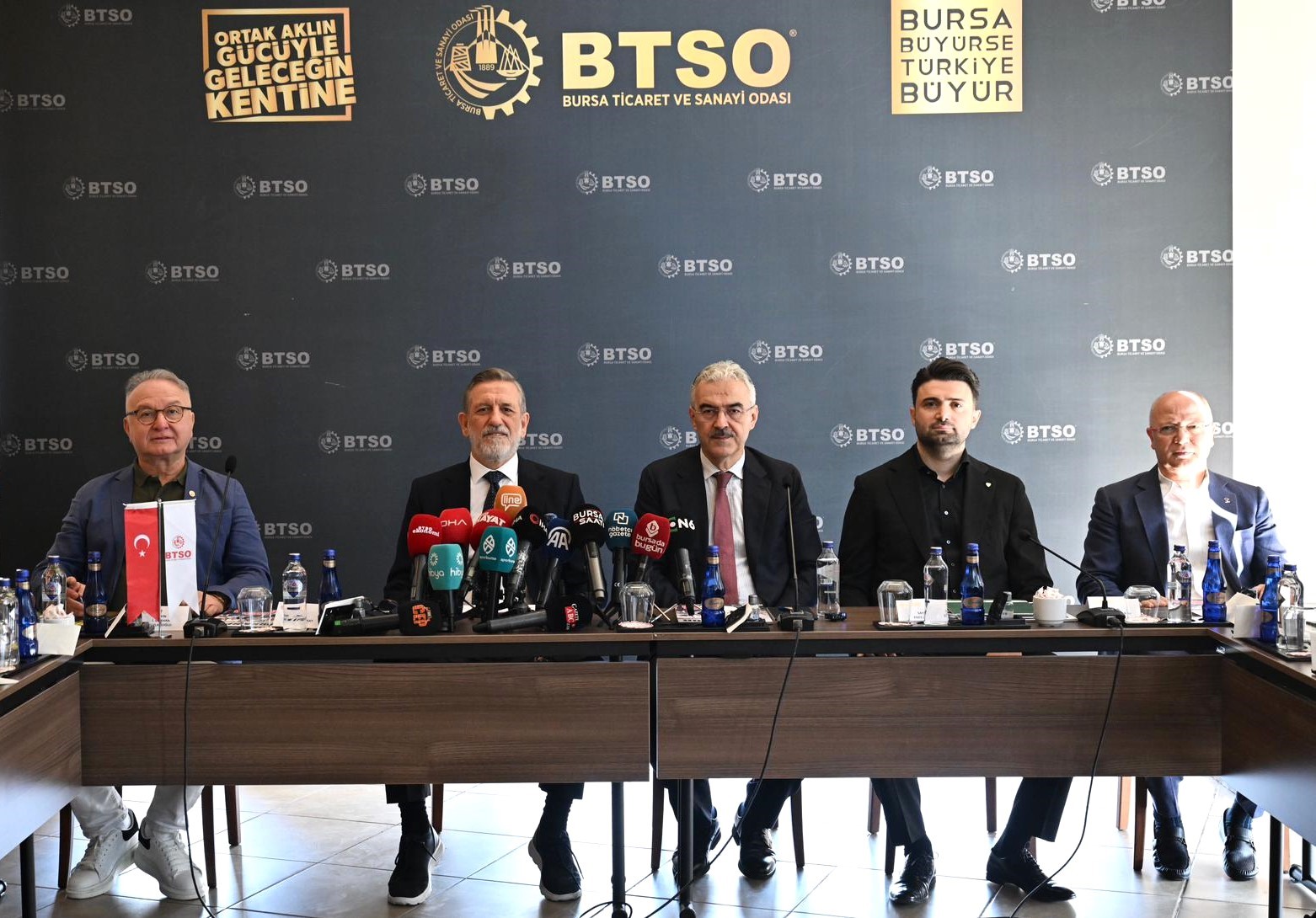 Bursa iş dünyası yeni sezon öncesinde bir kez daha Bursaspor