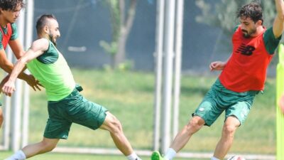 Yeni sezon hazırlıklarını sürdüren Bursaspor, sabah antrenmanında dayanıklılık çalışmaları ve