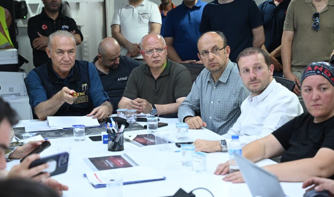 AK Parti Bursa İl Başkanı Davut Gürkan ve 10 milletvekili,