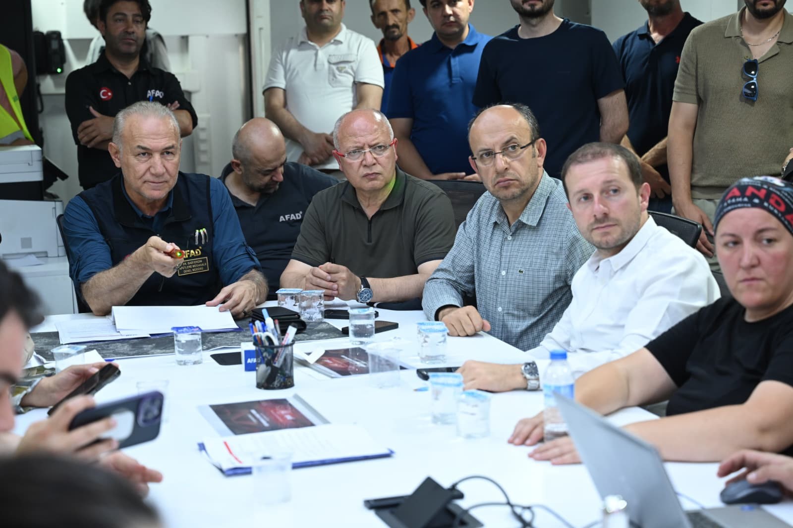 AK Parti Bursa İl Başkanı Davut Gürkan ve 10 milletvekili,