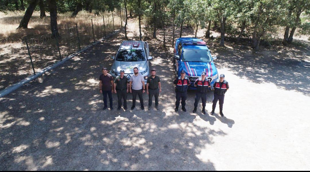 Bursa'nın Gemlik ilçesinde jandarma ekipleri ormanlık alanları ve mesire yerlerini