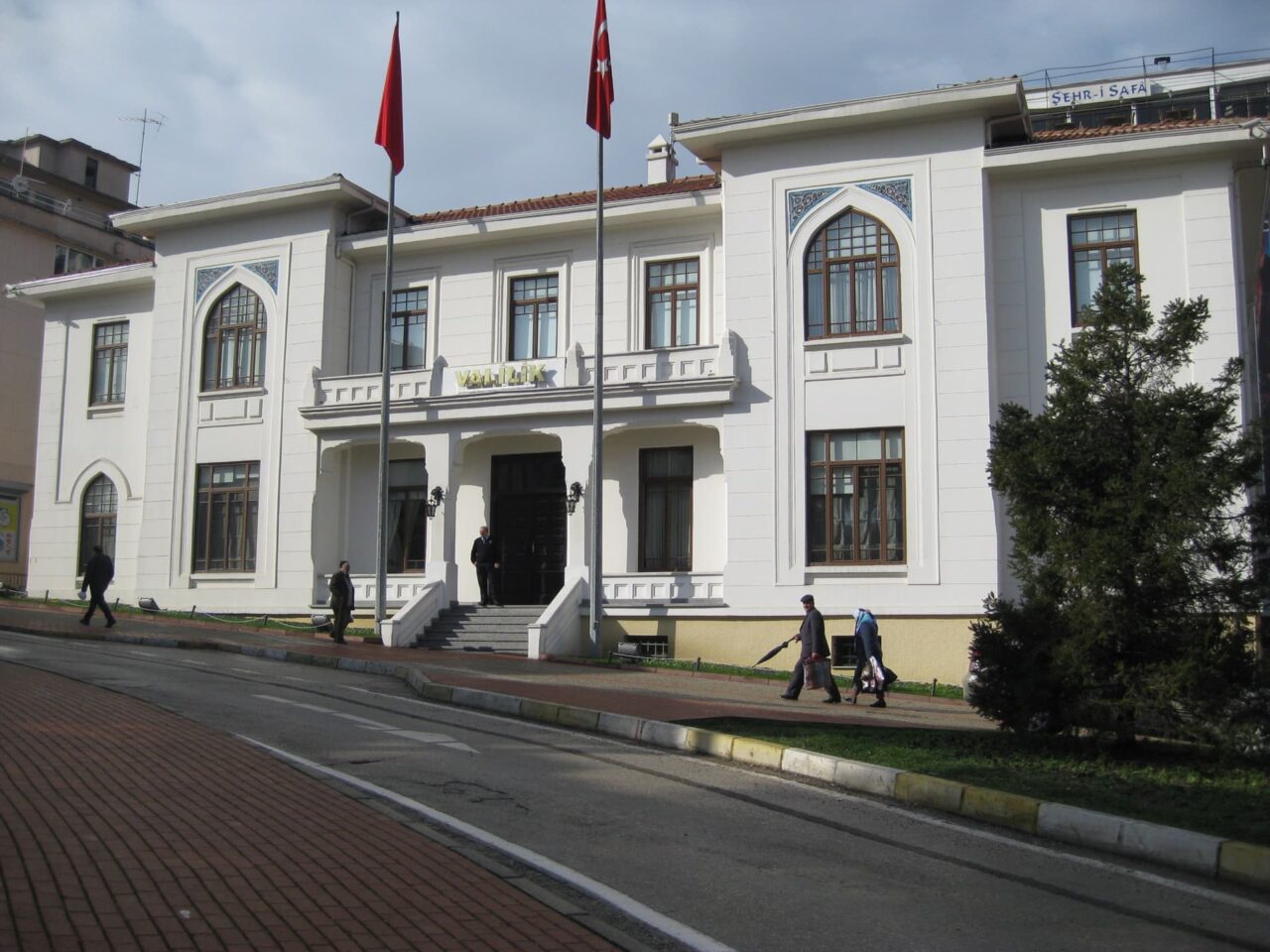 Bursa Valiliği, Harmancık ve Orhaneli ilçelerindeki orman yangınına 712 araç