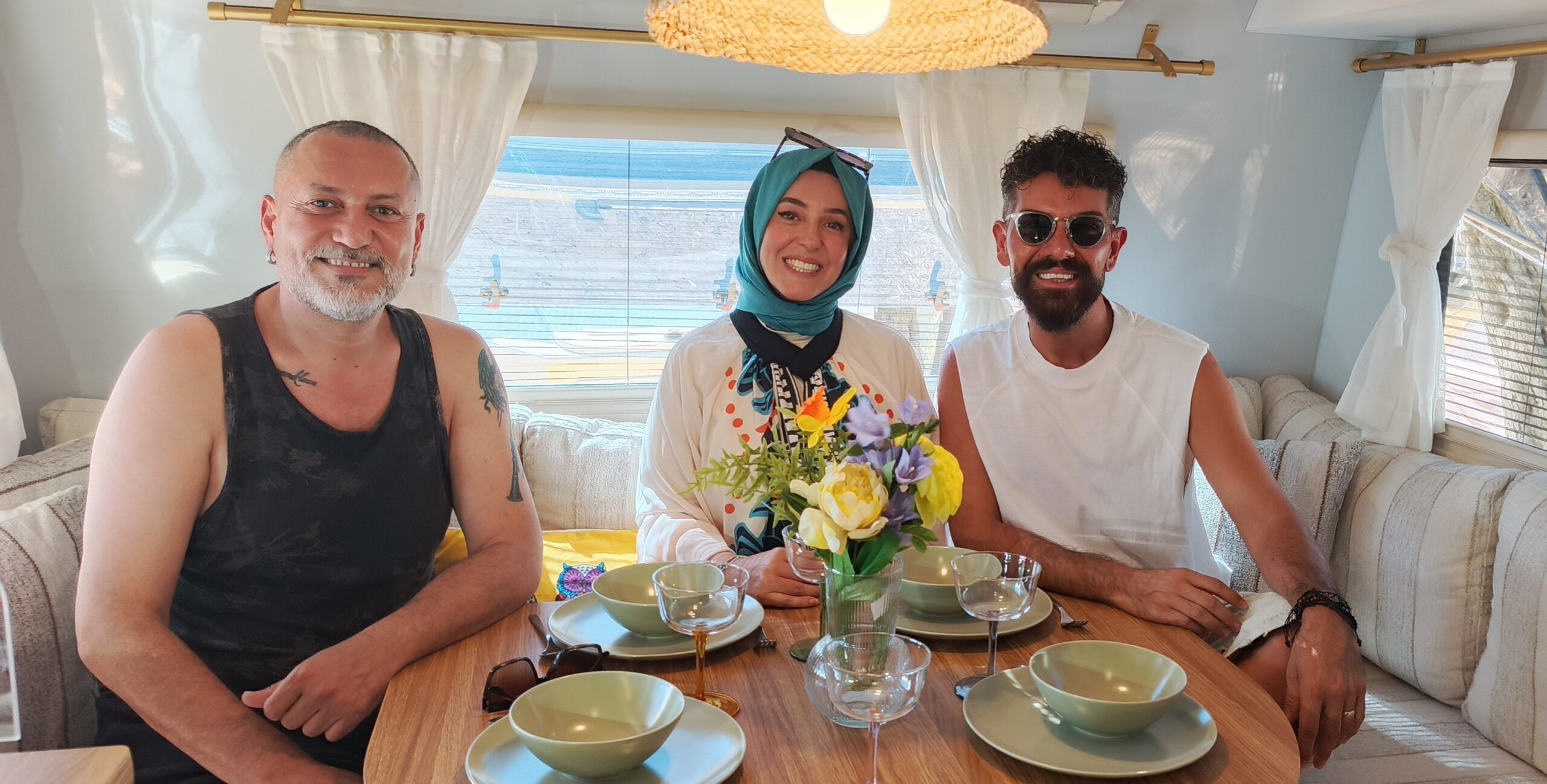 Hüsnü Şenlendirici, fuarda görüp yeni projesi için satın almayı düşündüğü