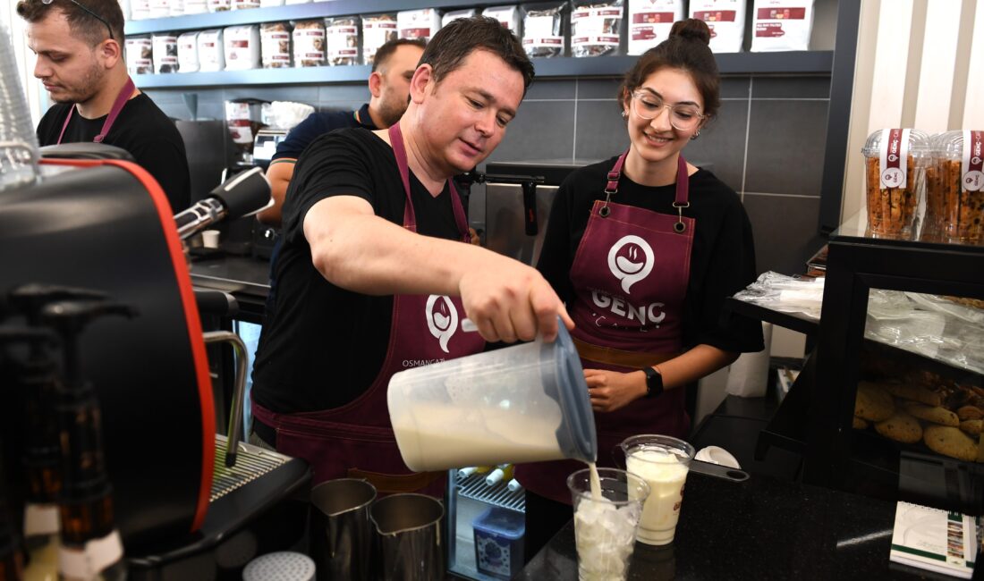 Bursa’da gençlerin yeni buluşma noktası haline gelen "Genç Kafe", uygun
