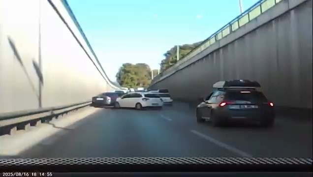 Bursa'da alkollü direksiyon başına geçen sürücü, trafiği birbirine kattı. Kural