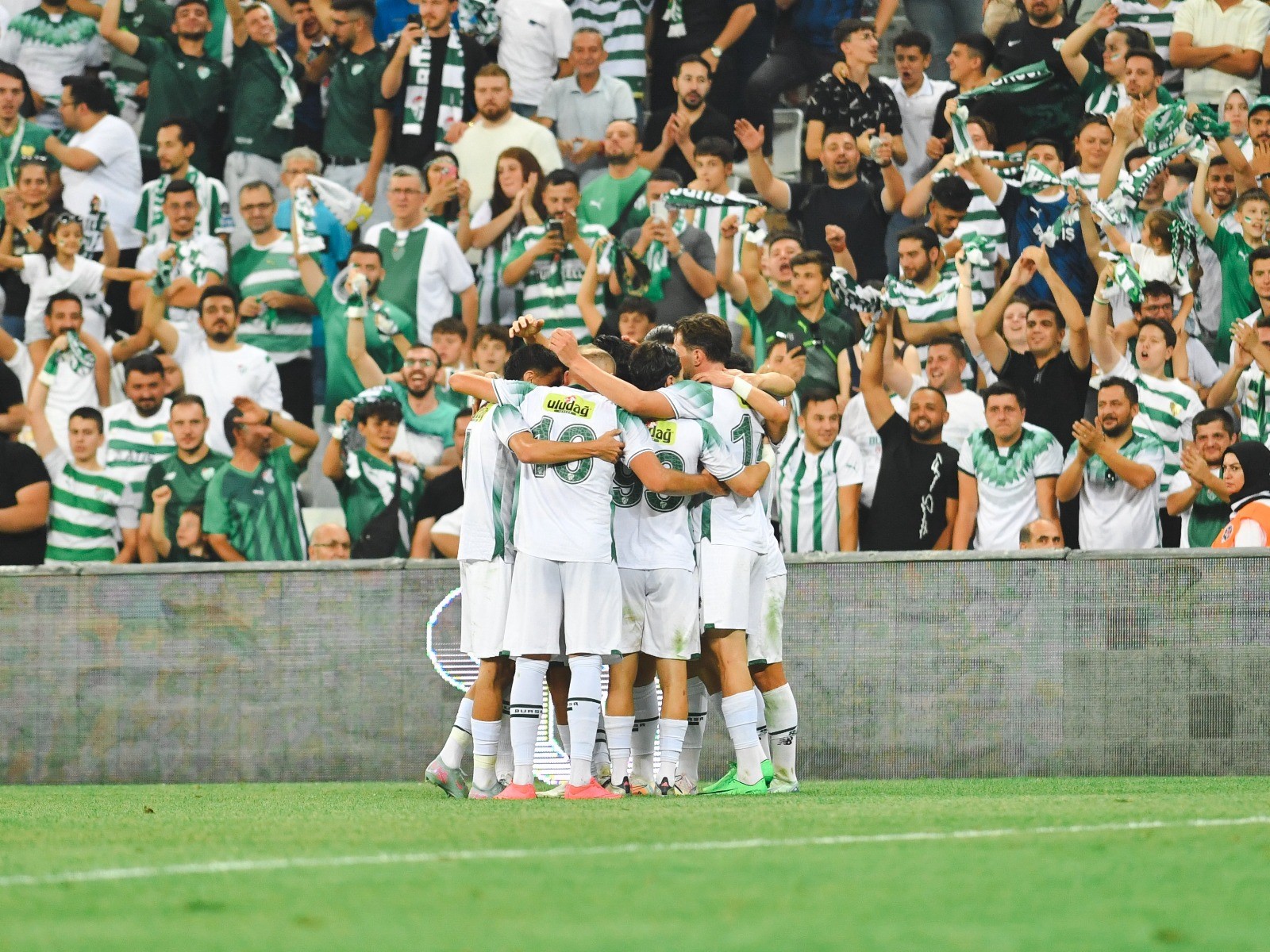 Bursaspor 2. Başkanı Oğuzhan Kutlucan, Eskişehirspor maçının gelirleriyle hatıra ormanı