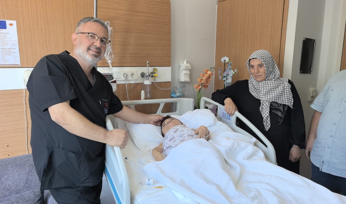 Bursa'nın İnegöl ilçesinde karın ağrısı şikayetiyle gittiği hastanede girdiği operasyonda