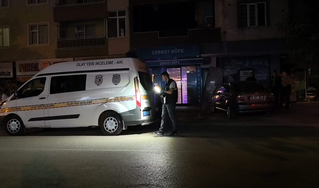 Bursa'nın İnegöl ilçesinde faaliyet gösteren bir tekel bayisine araçtan silahlı