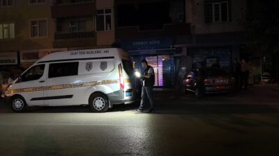 Bursa'nın İnegöl ilçesinde faaliyet gösteren bir tekel bayisine araçtan silahlı