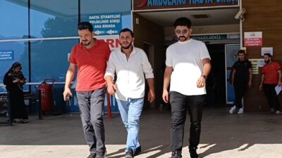 Bursa'nın İnegöl ilçesinde gece saatlerinde otomobille gelip bir büfeye tabancayla