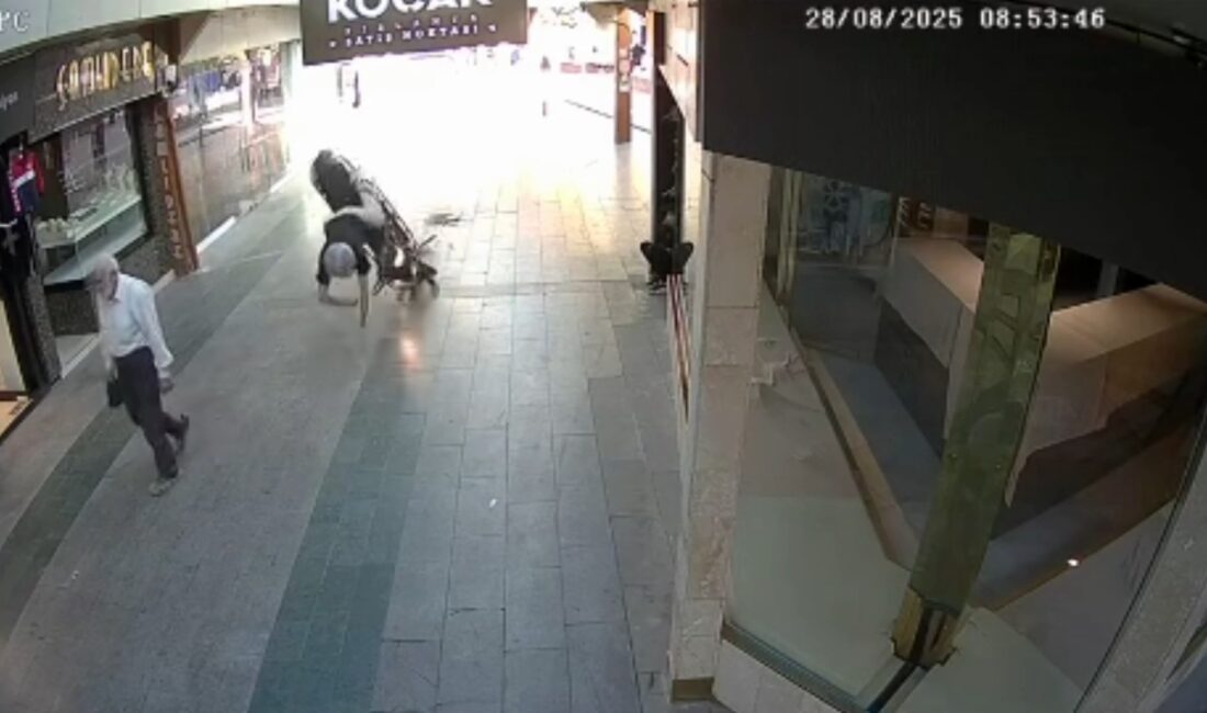 Bursa’nın İnegöl ilçesinde rögara çarpan motosiklet taklalar attı. Sürücü yaralanırken,