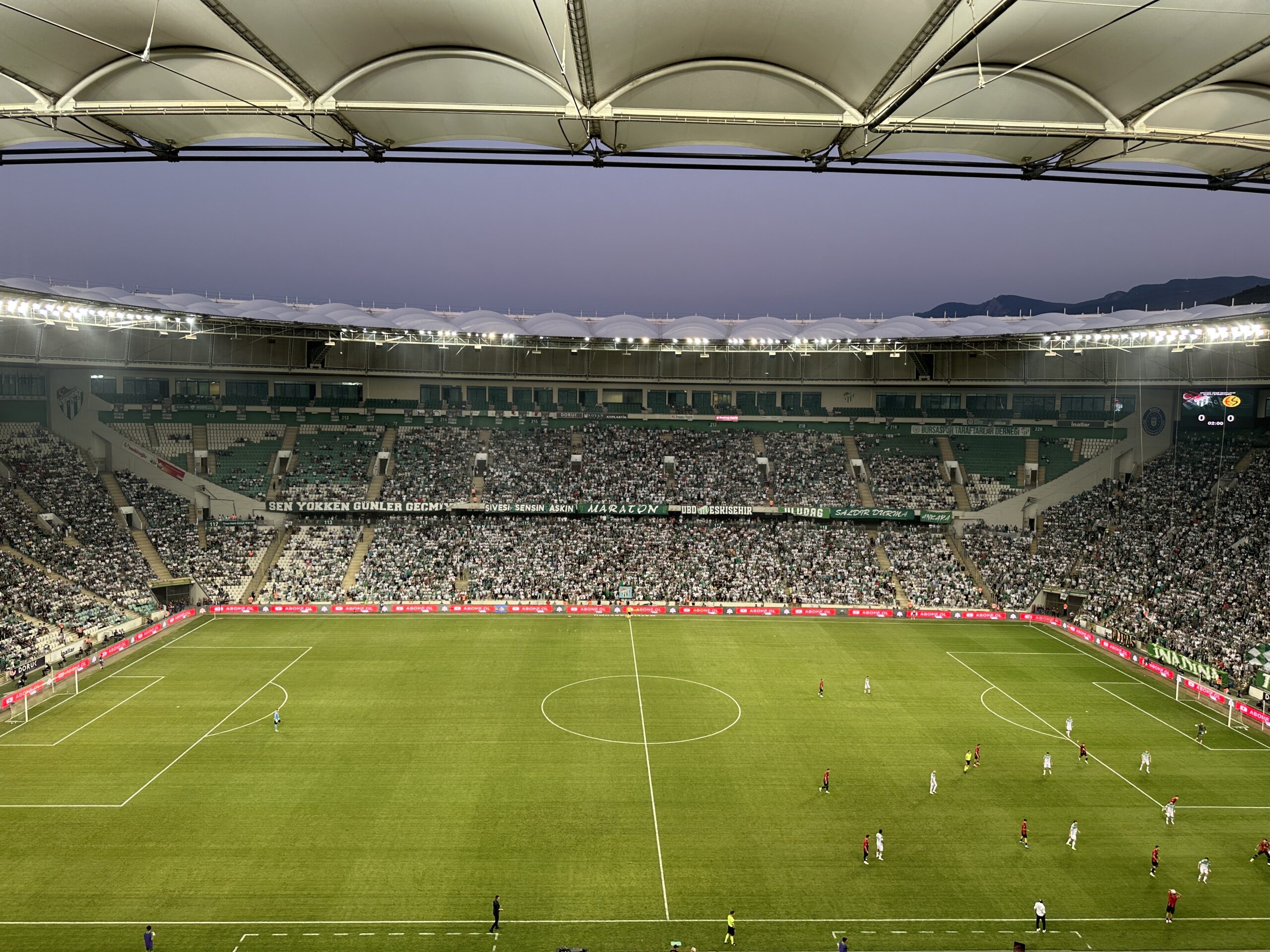 Bursaspor ve Eskişehirspor dostluk ve doğa için mücadele ediyor.