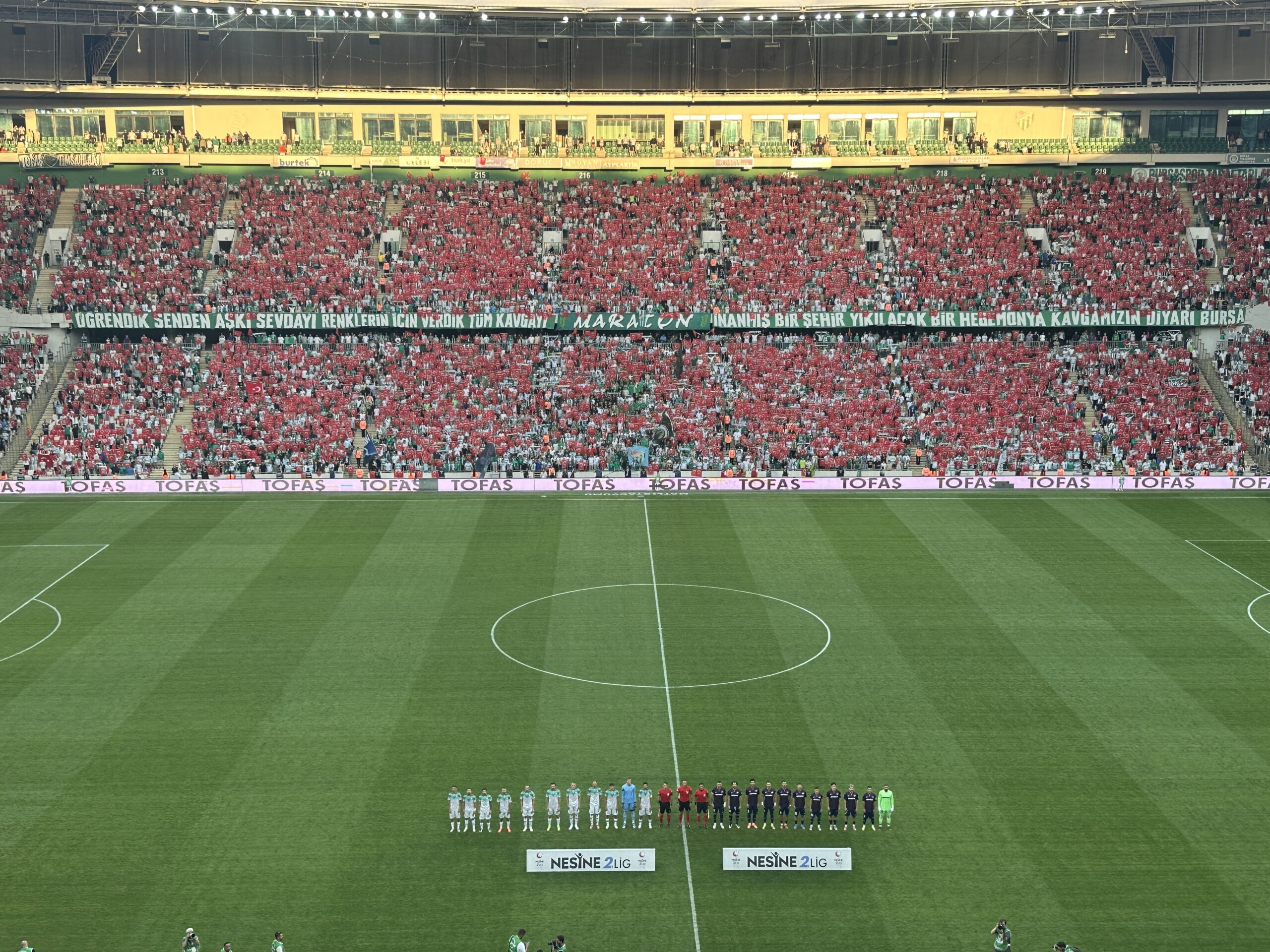Bursaspor iç sahada 1461 Trabzonspor ile mücadele ediyor.
