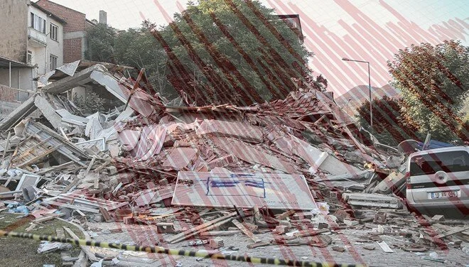 Balıkesir'in Sındırgı ilçesinde artçı depremler sürüyor. Dün akşam 19.53'te meydana