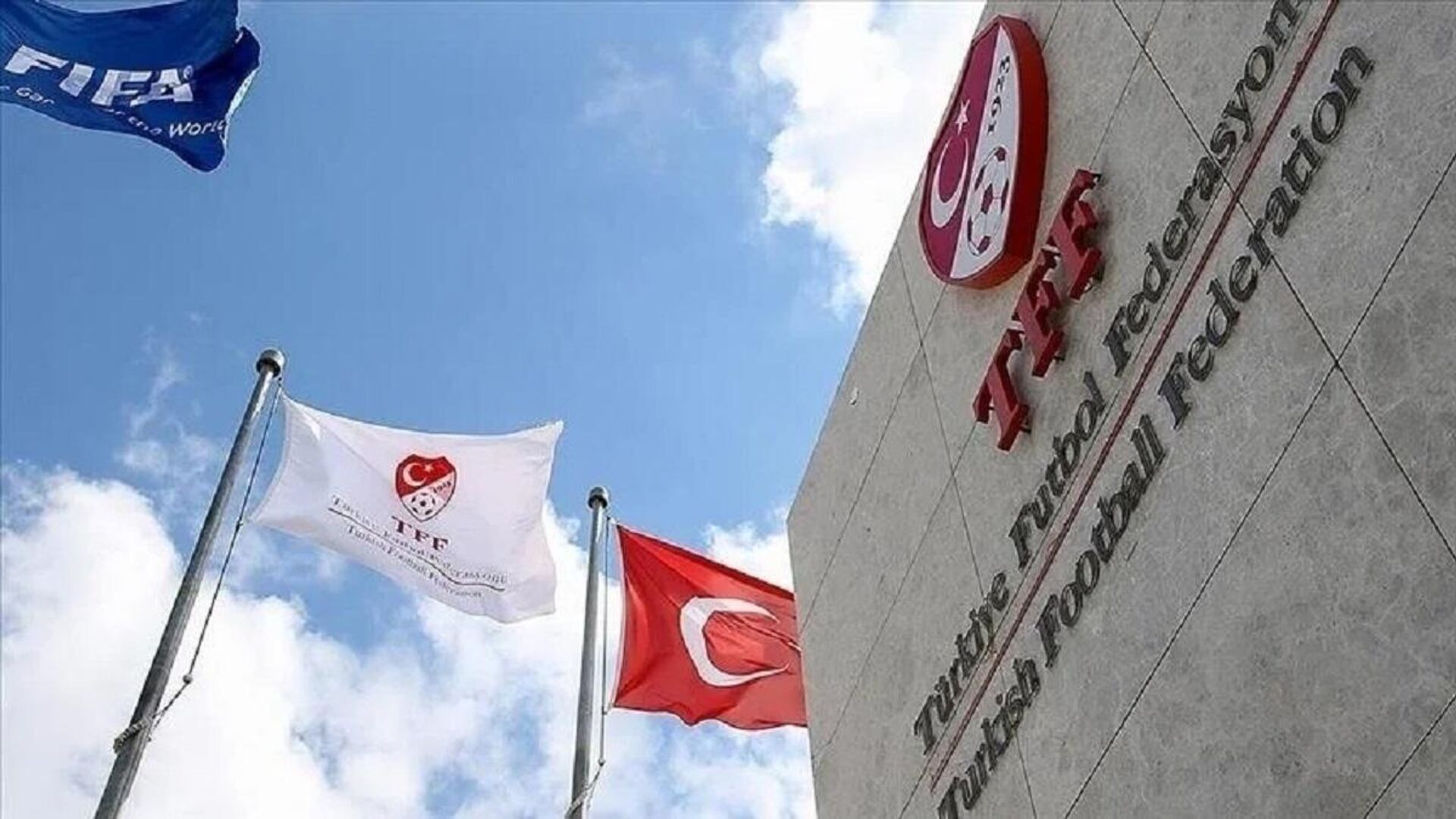 Türkiye Futbol Federasyonu, Süper Lig'in ilk haftasında oynanacak bazı maçların