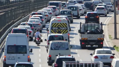 Karayolları Trafik Yönetmeliği'nde değişiklik yapıldı ve C hususiyetleri sınıfındaki araçlara