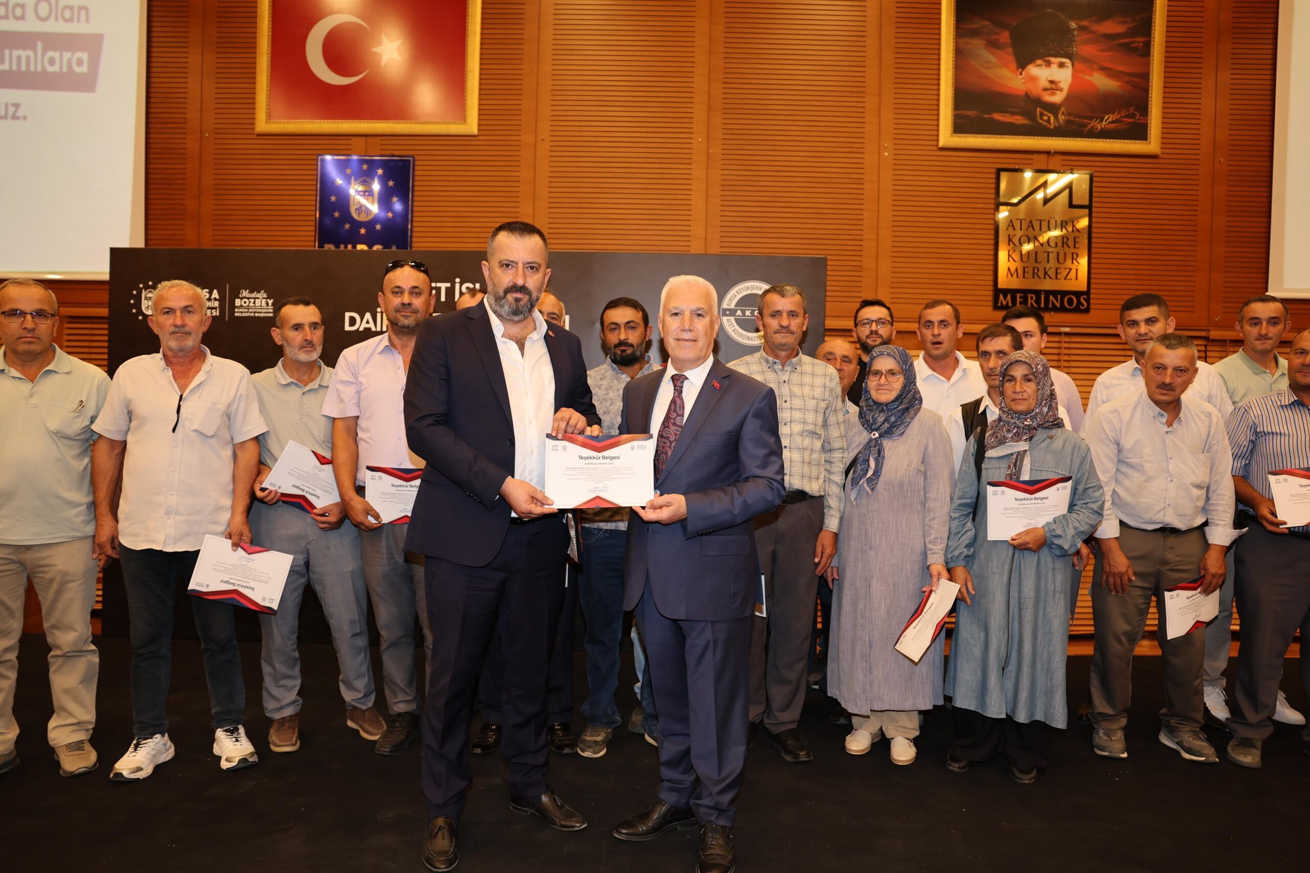 Bursa Büyükşehir Belediye Başkanı Mustafa Bozbey, kentin farklı noktalarında meydana