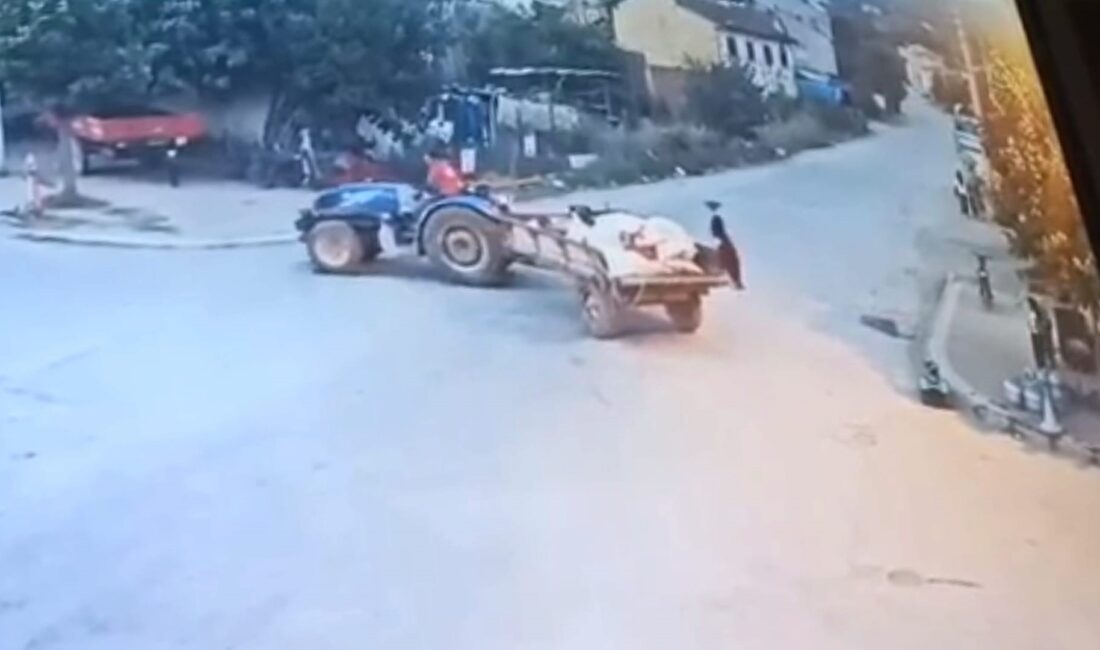 Bursa'nın İnegöl ilçesinde babasının kullandığı traktörün altında kalarak ağır yaralanan