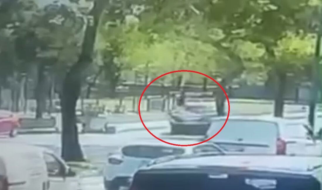 Bursa'nın Osmangazi ilçesinde yolun karşısına geçmeye çalışan Rahmi Keskin, ticari