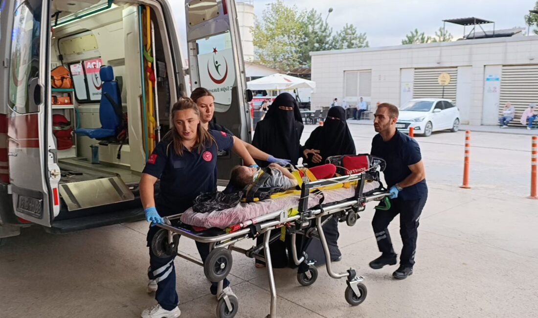 Bursa’nın İnegöl ilçesinde apartmanın 3. katındaki balkondan düşen 5 yaşındaki