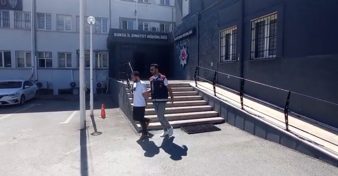 Bursa’da ATM’den para çekmek isteyen vatandaşları kandırıp sahte dekontla 6