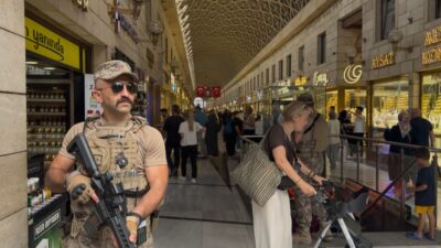 Tarihi dokusu ve yoğun ziyaretçi sayısıyla dikkat çeken Bursa Kapalıçarşı'da