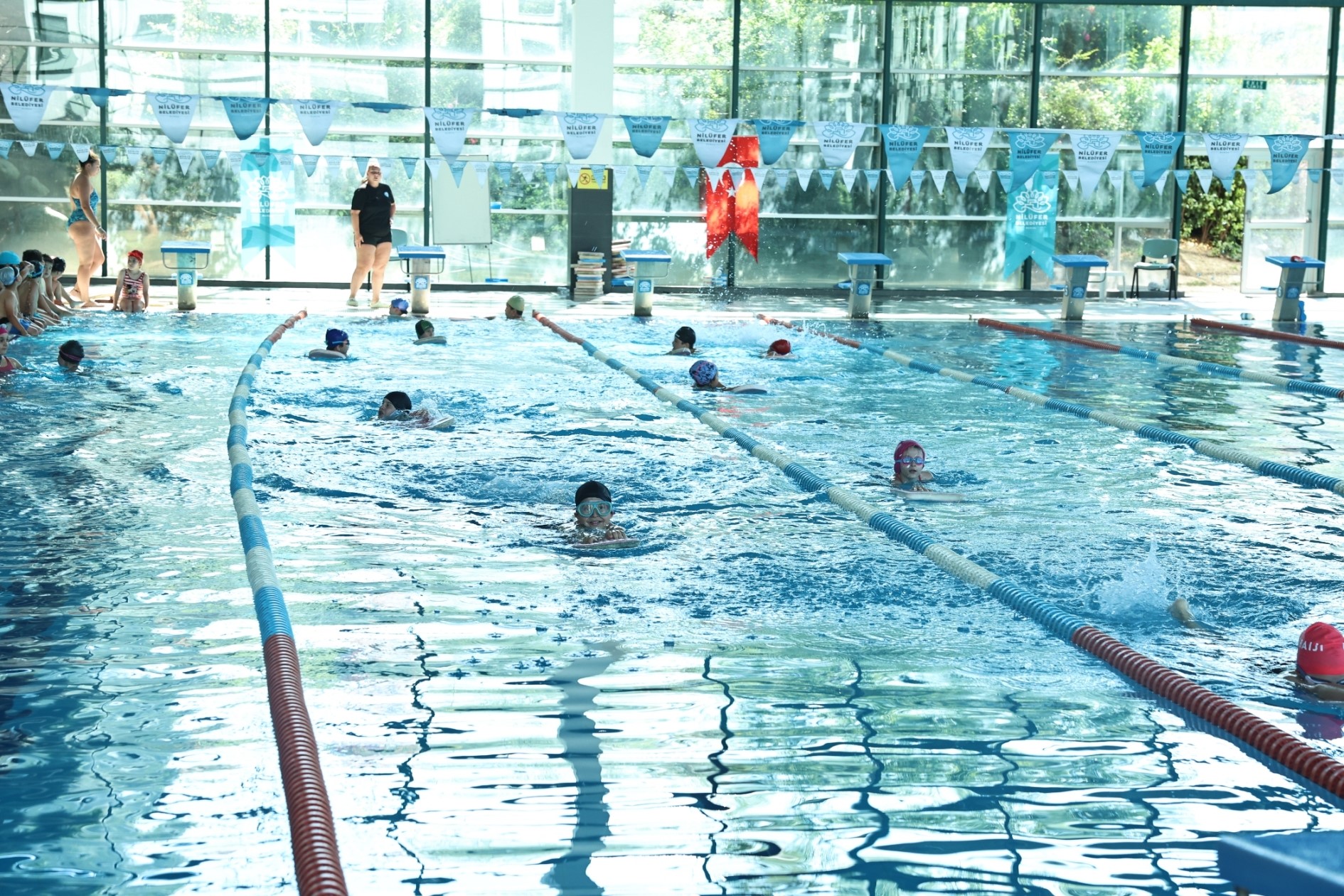 Nilüfer Belediyesi, çocuk ve gençlerin okul döneminde de spor yapmaya