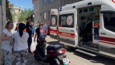 Bursa'da motosiklet ile bisikletin çarpışması sonucu 3 çocuk yaralandı.
