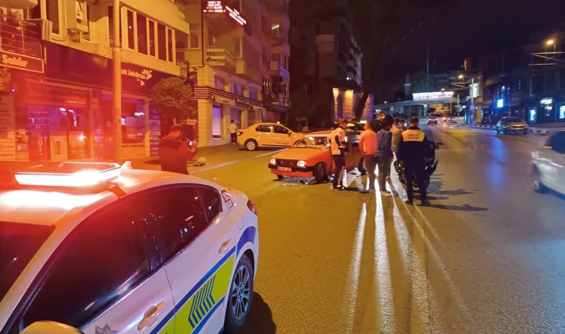 Bursa’da meydana gelen kazada drift yapan otomobile arkasından gelen motosikletli