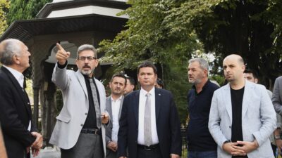 Her hafta bir mahalleyi ziyaret ederek vatandaşlarla bir araya gelen