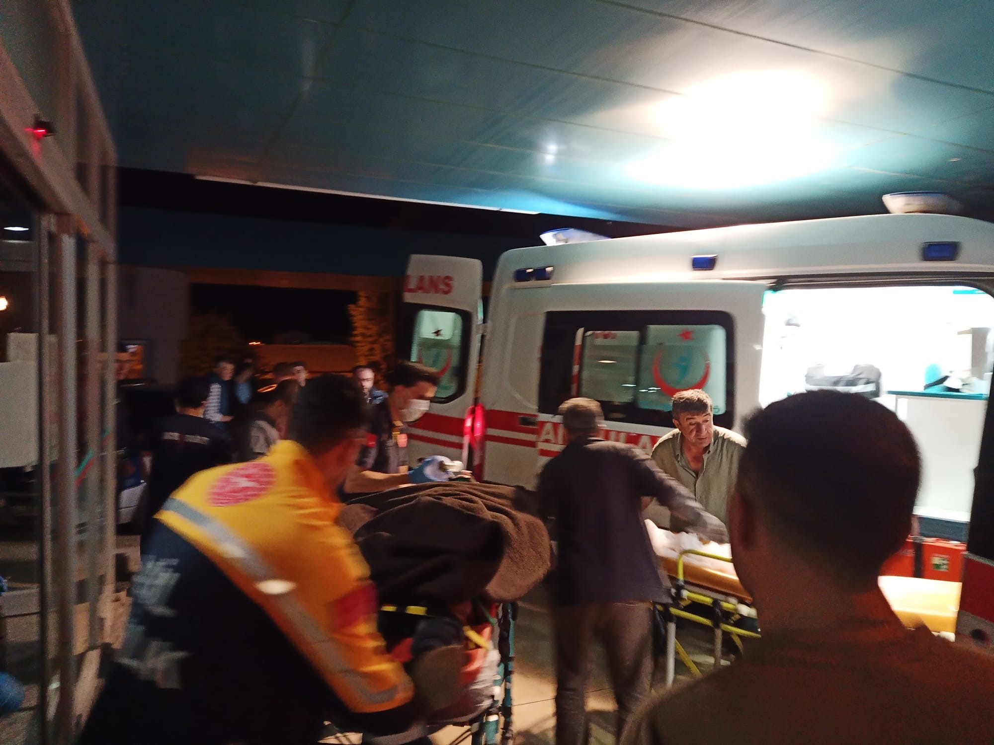 Bursa’nın Keles ilçesinde sürüden ayrılan koyununu kurtarmak için tırmandığı yamacın