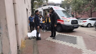 Bursa'nın İnegöl ilçesinde yaşlı adam sokakta ölü bulundu.
