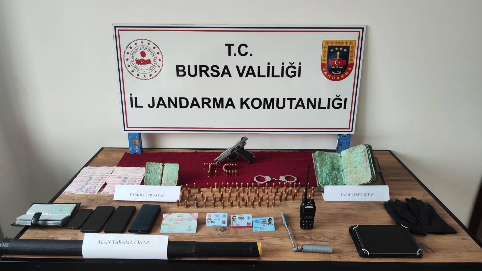 Bursa’nın İnegöl ilçesinde Jandarma ekiplerinin yaptığı operasyon film sahnelerini aratmadı.