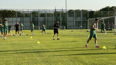 Bursaspor teknik direktörü Adem Çağlayan, basına açık idmanda samimi açıklamalarda